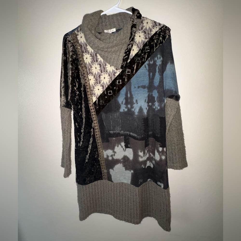 Obstinee Sweater medium, cool design, turtle neck
